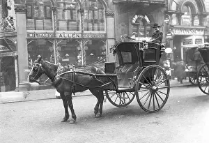 Waits: Hackney carriage in London, 1904