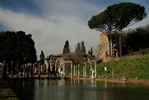 Adriana: Hadrian's Villa. The Canopus with the statue of God Mars. 2n