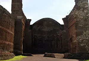 Lazio: Hadrian's Villa. Hall of Philosophers. 2nd century. Italy