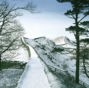 Northumbria: HADRIAN'S WALL IN SNOW