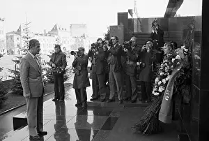 Baath: Hafiz al-Assad visits USSR