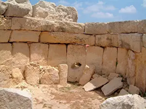 Wied: HAGAR QIM MEGALITH/MALTA