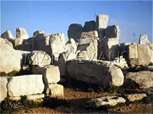 Hagar: HAGAR QIM/NEOLITIC