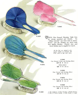 Tasteful: HAIR BRUSH SETS
