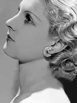 Earring: Hairstyle, 1930s