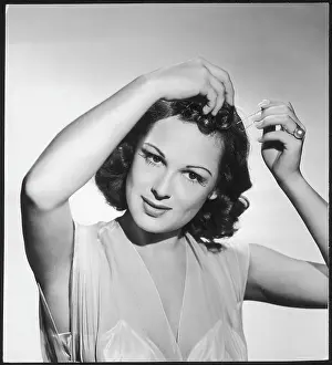 Plucked: HAIRSTYLE 1940S