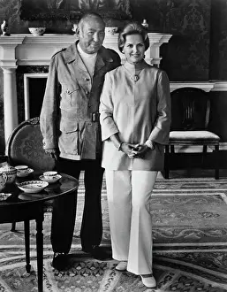 Hyer: Hal Wallis - Martha Hyer - Celebrity