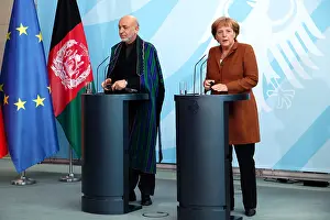 Karzai: Hamid Karzai & Angela Merkel