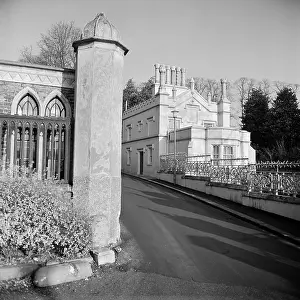 Buttresses: Hampstead, London