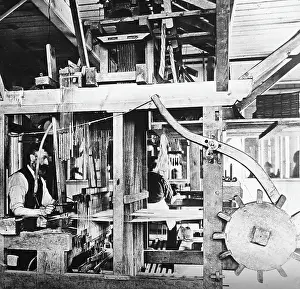 Handloom: Hand loom linen weaver in Belfast, Ireland, Victorian period