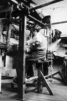 Hand loom weaver early 1900s