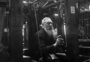 Spinners: Hand loom weaver early 1900s