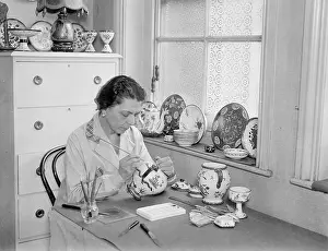 Painstaking: HAND-PAINTING A TEAPOT