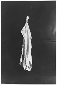 HANDKERCHIEF KNOT TEST