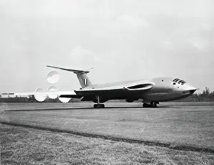 Hp 80: Handley Page HP-80 Victor
