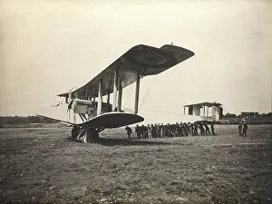 Manhandled: Handley Page O/100 being manhandled on the ground