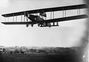 Span: Handley Page V/1500 heavy bomber plane, WW1