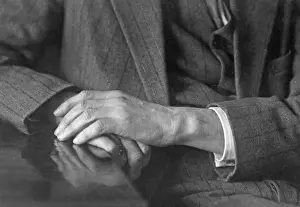 Fingers: Hands of an old man