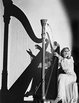 Harpist: The hands tell a story