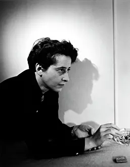Schatten: Hannah Arendt
