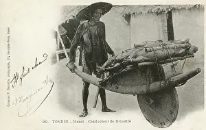 Tonkin: Hanoi - Vietnam - Wheelbarrow driver