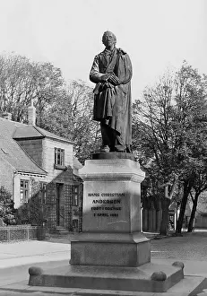 Andersen: Hans Christian Andersen Memorial in Odense, 1930