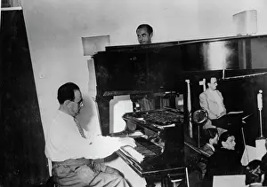 Pianists: Hans Schlesinger