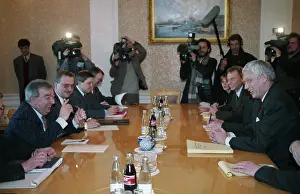 Broek: Hans van den Broek visits Russia