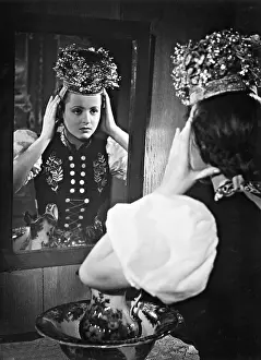 Hansi: Hansi Knoteck in Homeland, 1939
