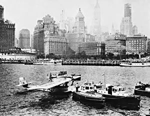 Rises: Harbor and high-rises in New York, 1931