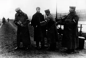 Espionage: The harbour police in Gent at work, 1917