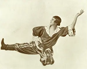 Harcourt: Harcourt Algeranoff, English ballet dancer