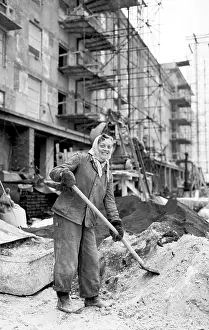 Bedrich: Hard labor - woman performing hard work