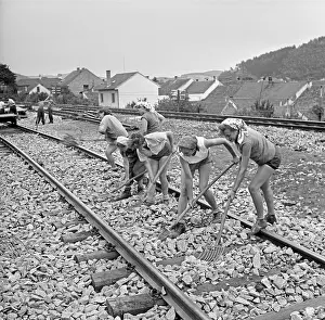 Brod: Hard working women