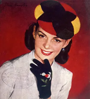 Lesley Bradshaw: HARLEQUIN KNITTED CAP