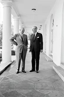 Leffler: Harold Macmillan - Dwight Eisenhower - politics