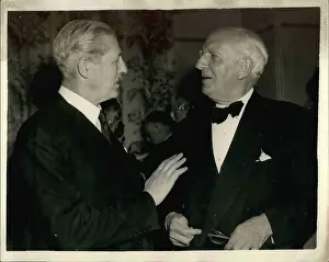 Woolton: Harold Macmillan and Lord Woolton at press reception