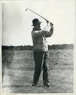 Mr.harold: Harold Macmillan PM playing golf at Muirfield, Scotland