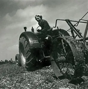 Harpers: Harper's Bazaar - Oxford - Mrs Robert Hudson, Farm workers