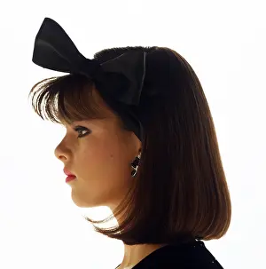Harpers: Harpers Magazine - Black Bow - 1983