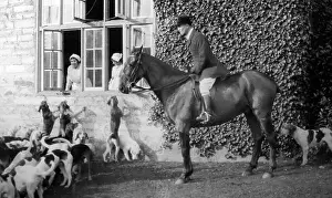 Cockington: Harriers Hunt at Cockington Court, Devon, early 1900s
