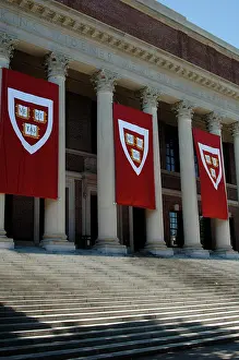 Horace: The Harry Elkins Widener Memorial Library. Harvard Univerist