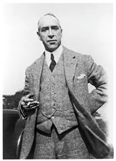 Expose: HARRY PRICE SMOKING