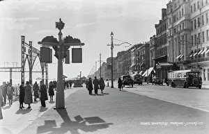 Signpost: Hastings Parade