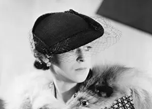 Felt: Hat fashion, 1934
