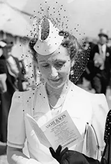 Ascot: Hat fashion in England, 1938