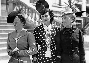 Drags: Hat fashion in Paris, 1938