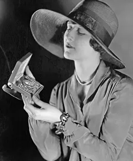 Brooch: Hat and jewelry, 1920s