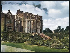 Bycolourisedpic: HATFIELD HOUSE