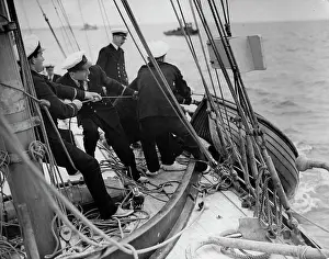 Heaving: Hauling a dinghy aboard
